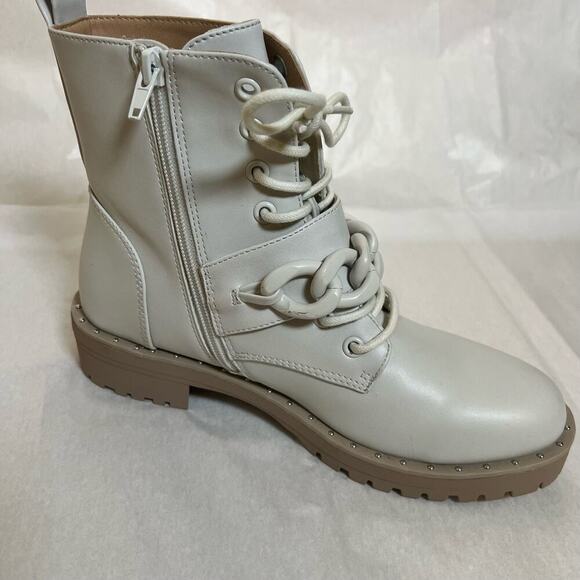 Dolce Vita Osten Boot White Biker Moto Chain Chunky Size 7.5 NWOT - Picture 7 of 12